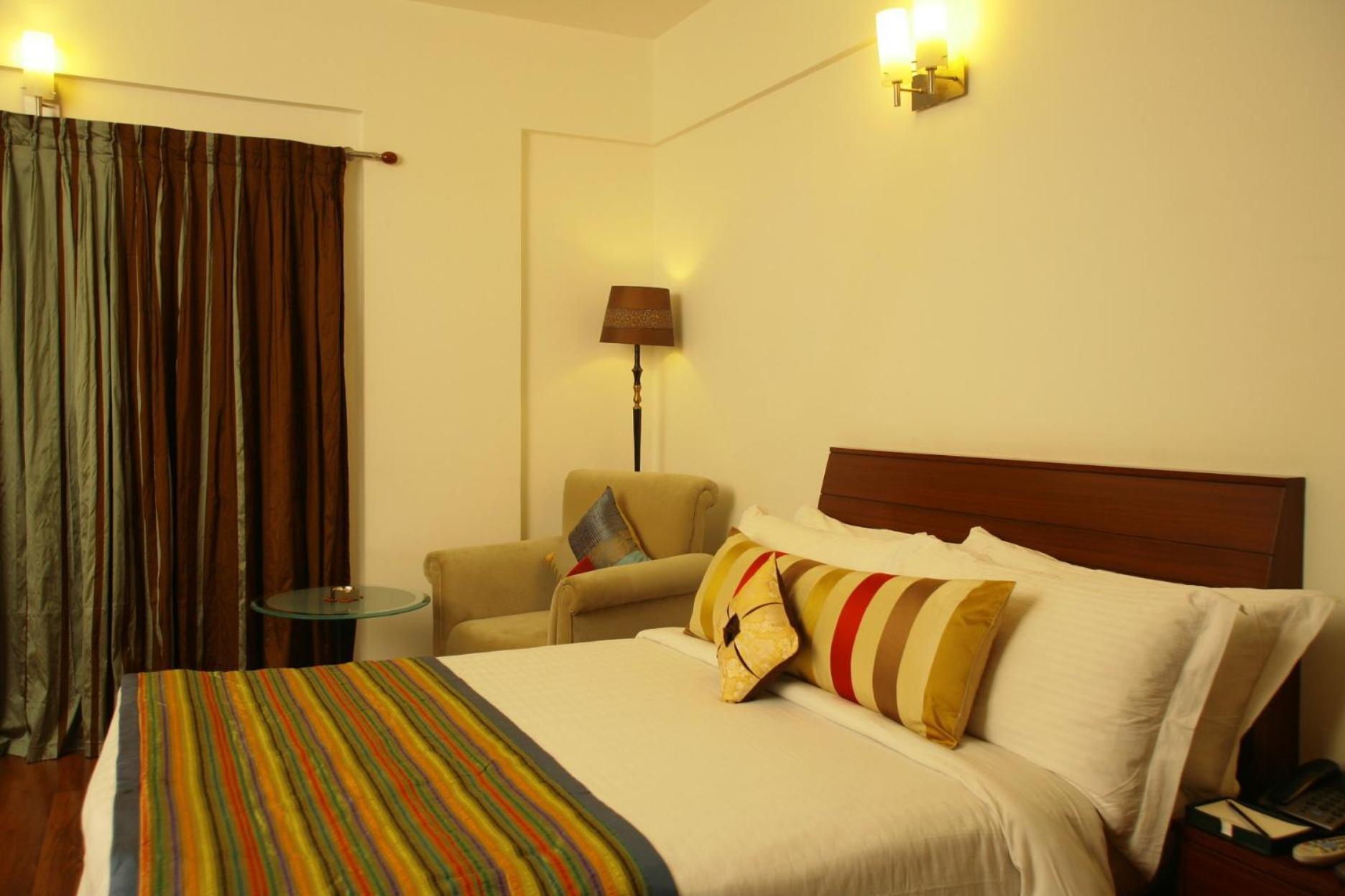 Justa Off Mg Road Hotel Bangalore Exterior photo